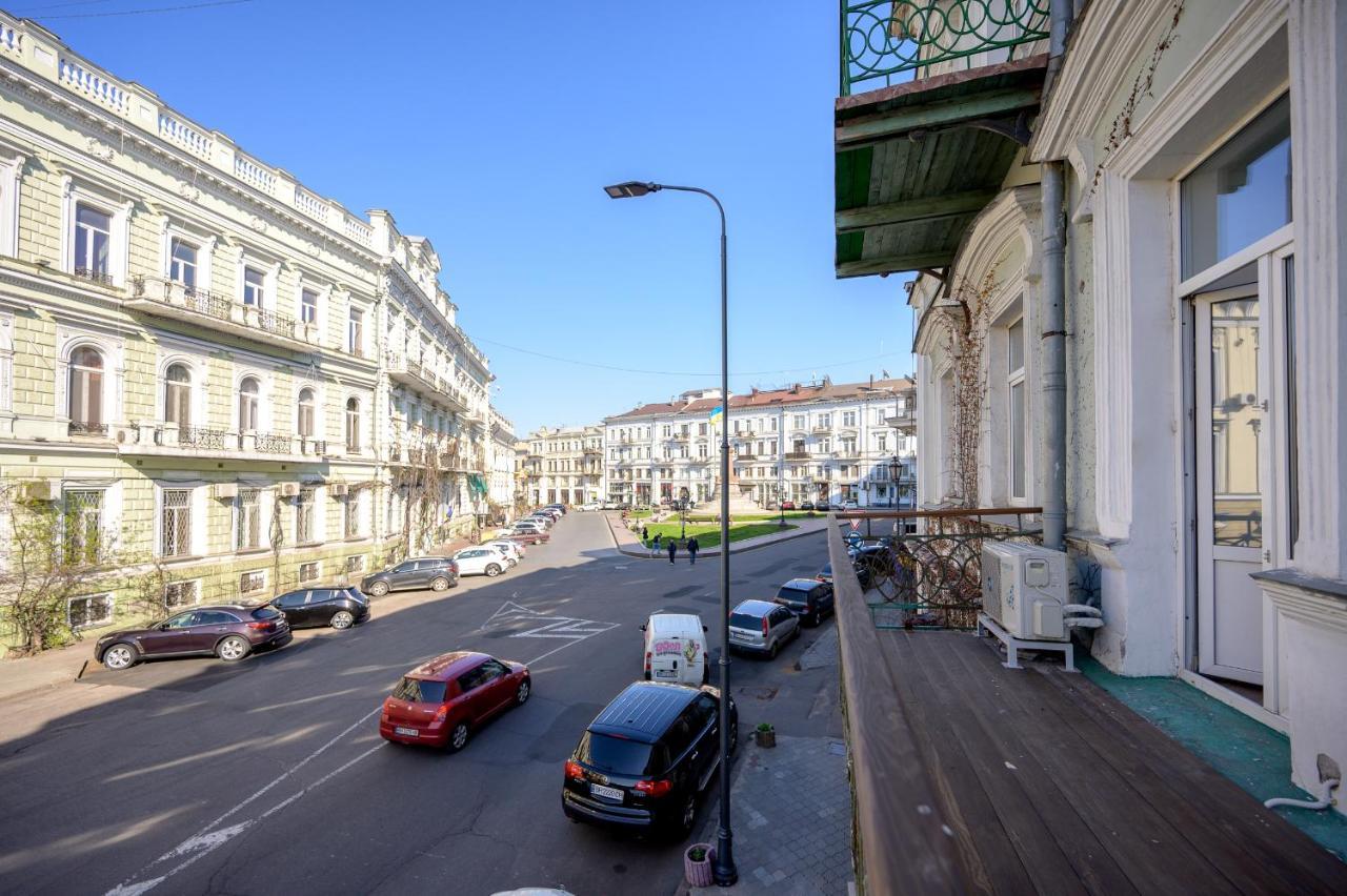 Vintage Apart On Ekaterininskaya Sq. 9 Odessa Extérieur photo