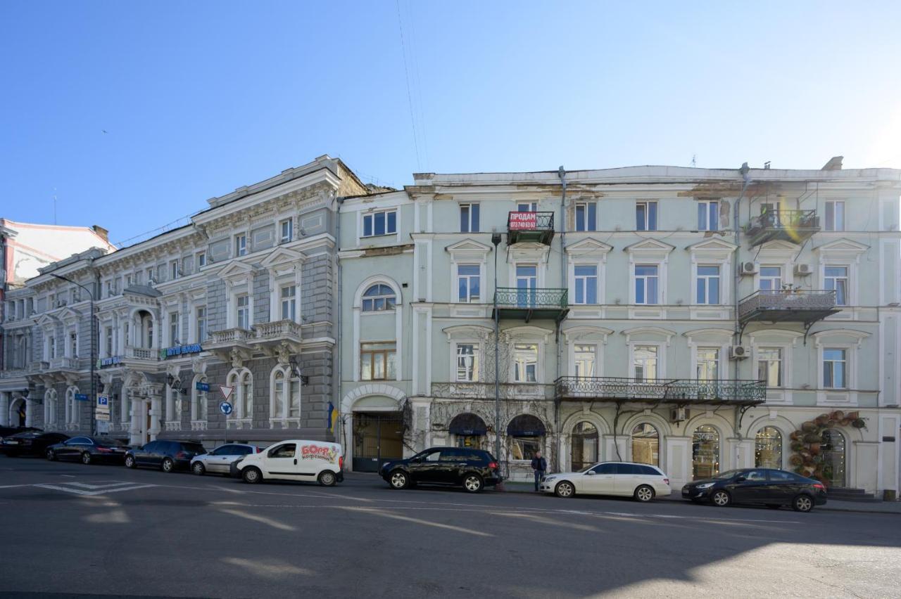 Vintage Apart On Ekaterininskaya Sq. 9 Odessa Extérieur photo